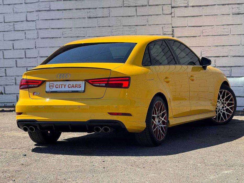 Audi S3 (офіційна)