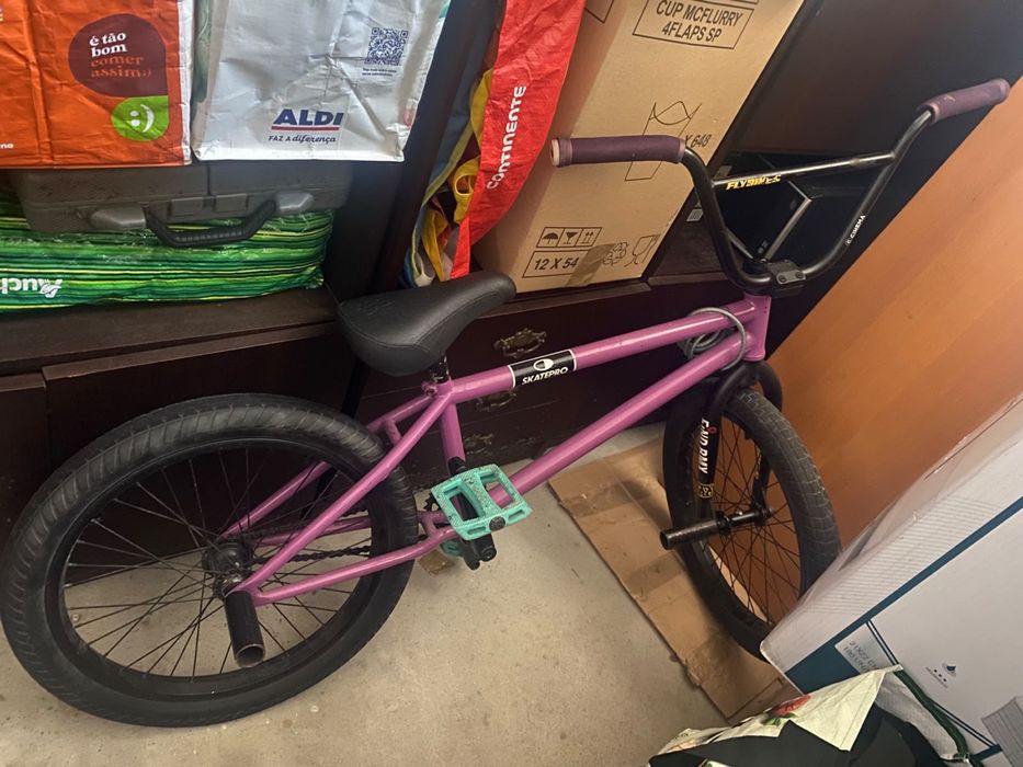Bicicleta BMX ( pouco uso)