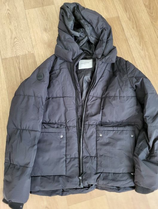 Куртка жіноча чорна розмір M