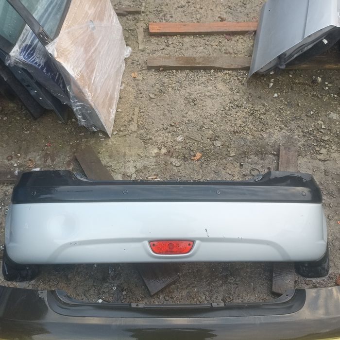 Задній бампер Хюндай гетц 05-12