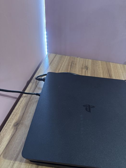 Приставка Sony PlayStation 4 Ps4 + руль та педали. Повний комплект