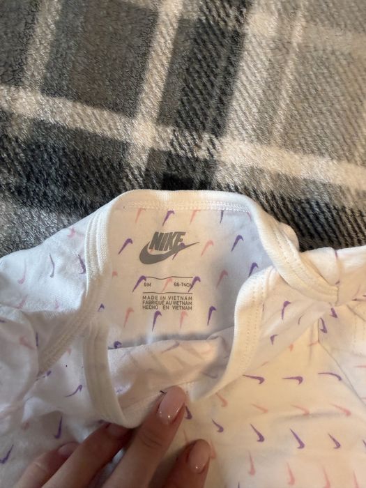 Продам набори Nike оригінальні для дівчинки