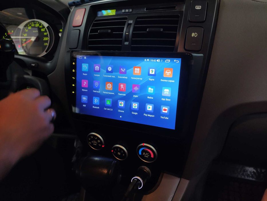 Штатная магнитола  для Hyundai Tucson 2006-2014 QLED 8 ядер шустрый