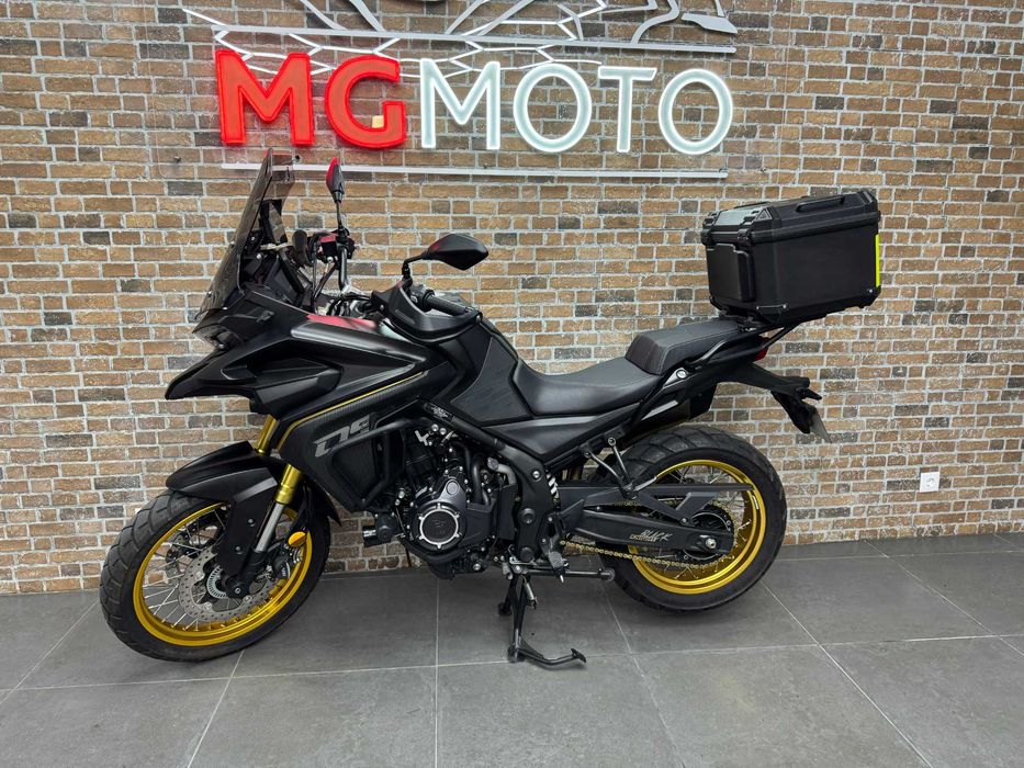 Voge 525 DSX Black Knight 10 mil Kms JAN 25