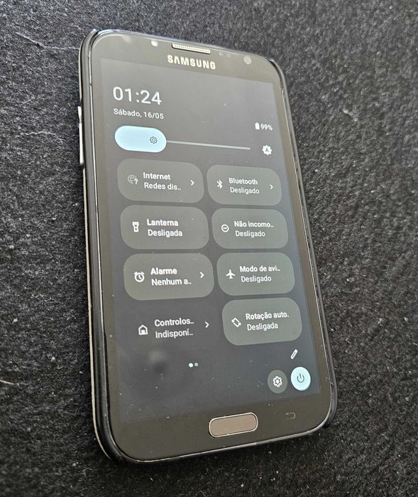 Samsung Galaxy Note 2 com o novo Android 14 (LineageOS 21)