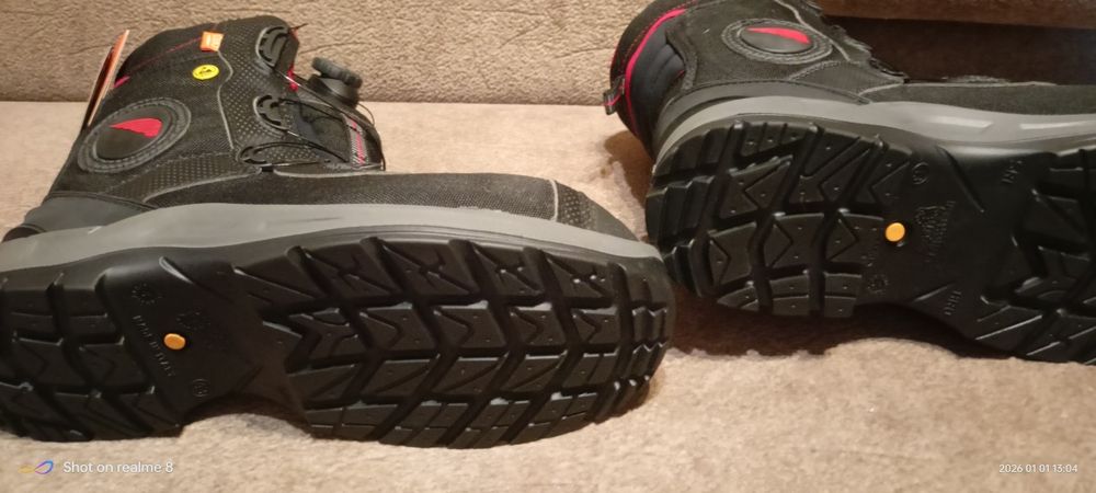 Продам ботинки рабочие