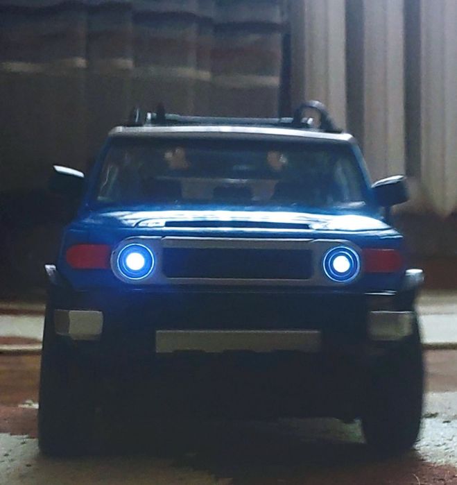 Радіокерована машинка Toyota FJ Cruiser