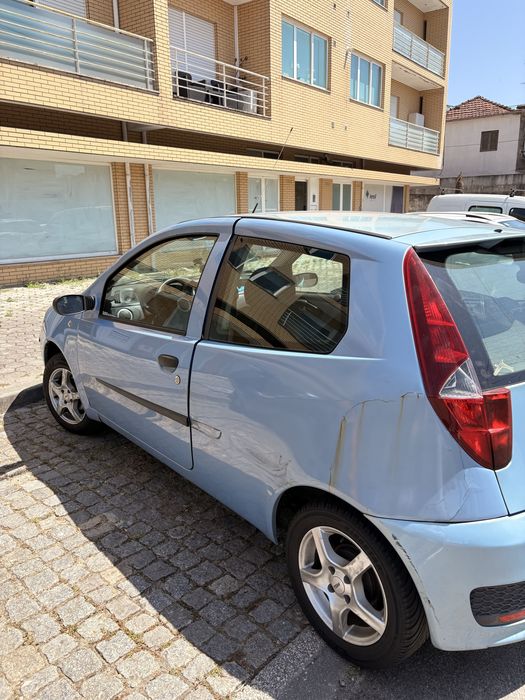 Fiat Punto 2003503974765150218244