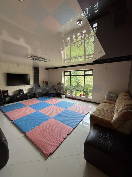 Продаж Триповерхового будинка. Вишневе.