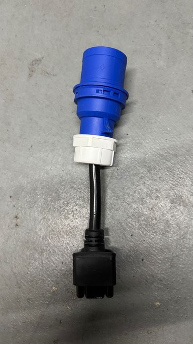 Adaptador Tesla para tomada industrial CEE 32A