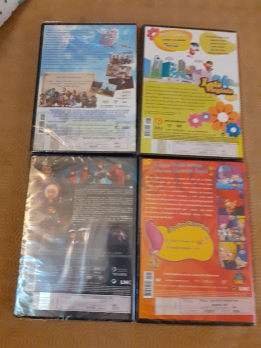 DVDs -Bratz, Gladiformers, Macacos Espaço e outros(NOVOS) (SELADOS)