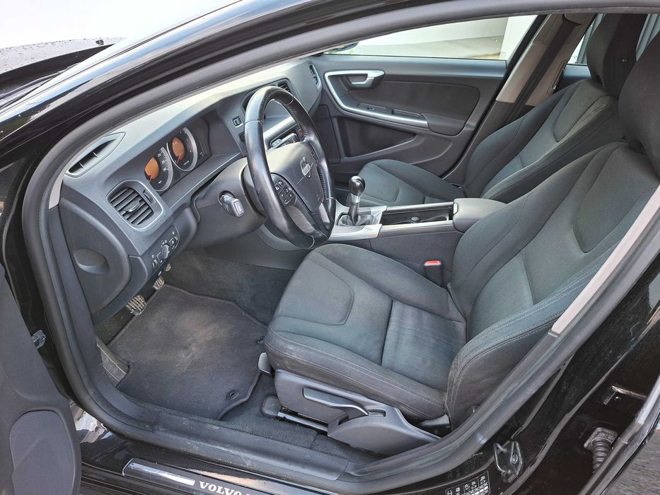 Volvo V60 1.6 D knetic