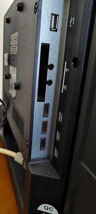 TV Silver LED TV 32" Polegadas com comando Digital