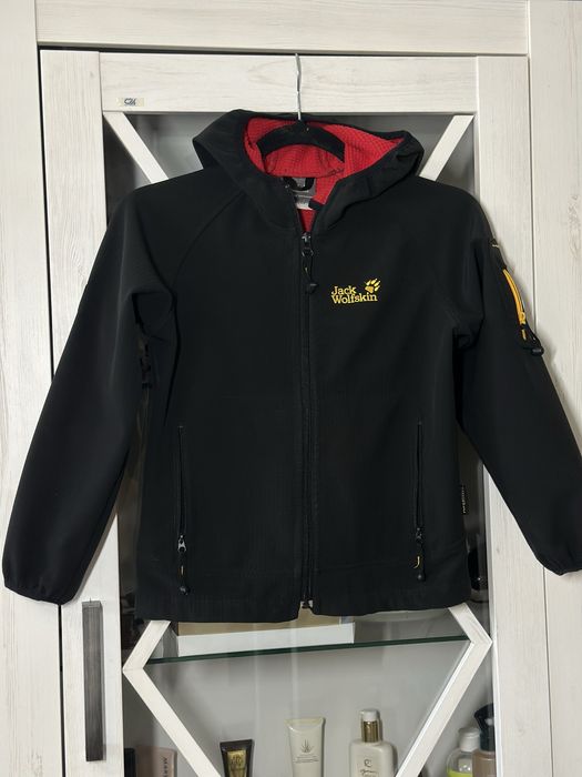 Вітровка Jack Wolfskin