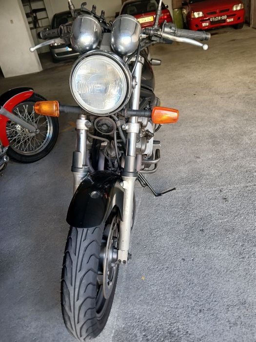 Honda shadow 1100 1999 e yamaha xj 600 N