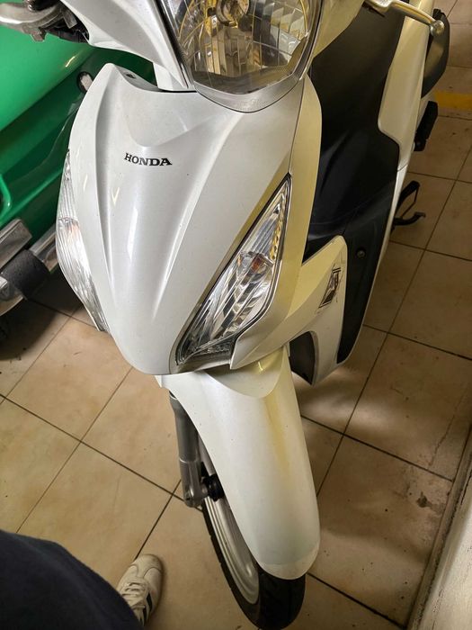 Scooter Honda Vision