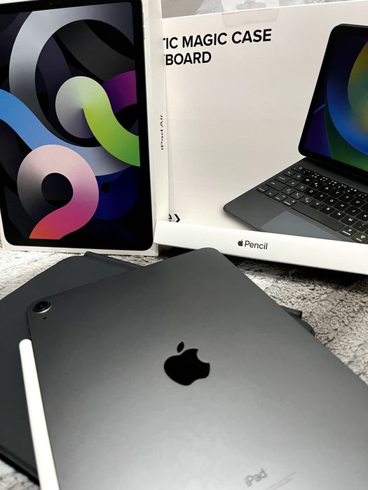 Ipad Air 11" (4th generation) com Apple Pencil e Magic Keyboard