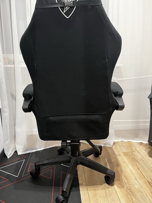 Fotel COBRA Player 5.0 CRF53BK Czarny + podnóżek