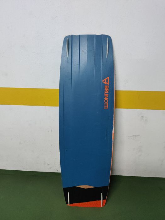 Kitesurf Brunotti Youri ZOON PRO 140X42 prancha