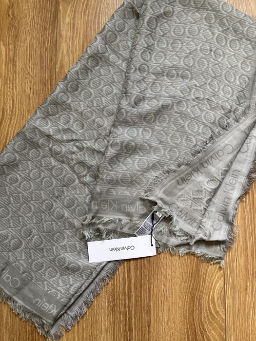 Calvin Klein новий шарф