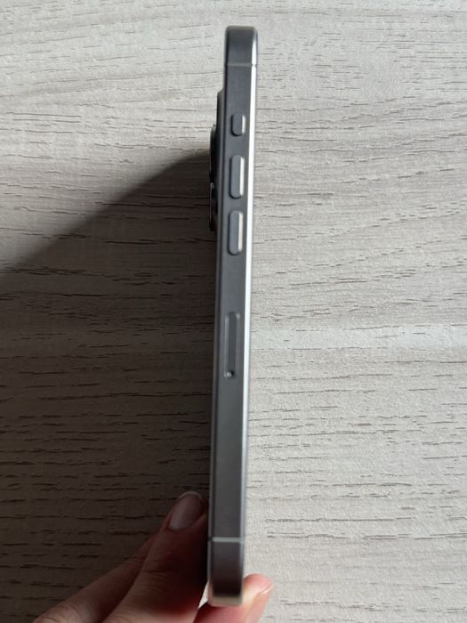 iPhone 15 Pro - 256GB