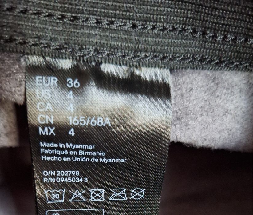 H&M czarne skórzane spodnie 36