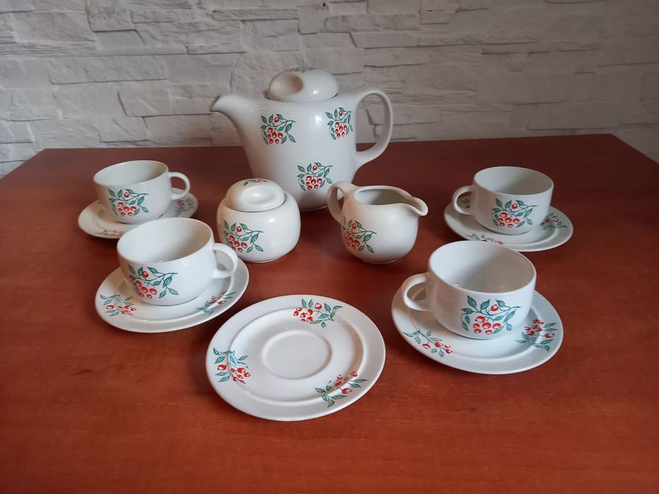 Zadbany zestaw kawowy na sprzedaż