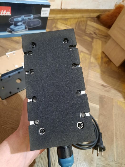 Абсолютно нова,оригінал!!Вібраційна шліфмашина Makita BO 3711,190вт