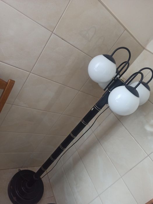 Sprzedam lampę stojącą