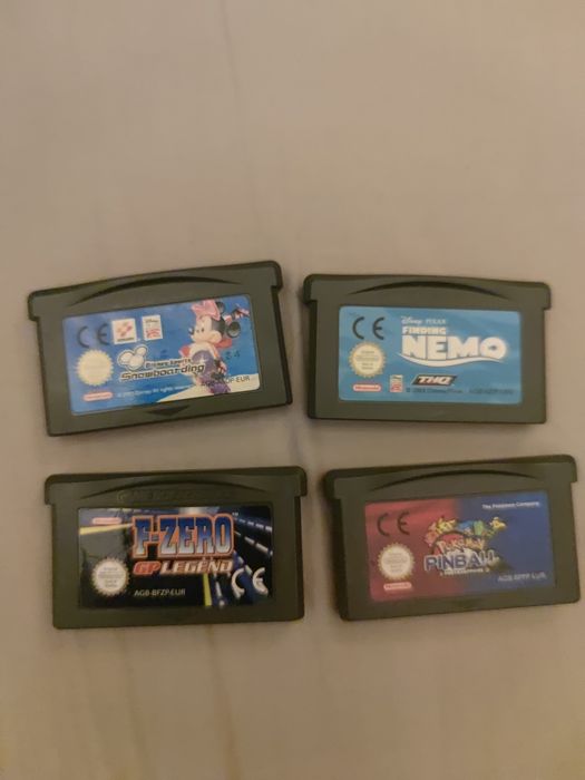 Game Boy sp com jogos