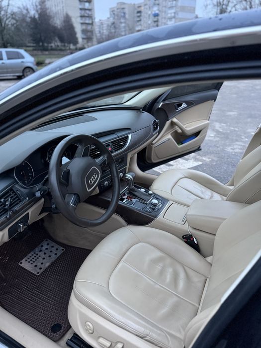 Автомобіль Audi6 C7