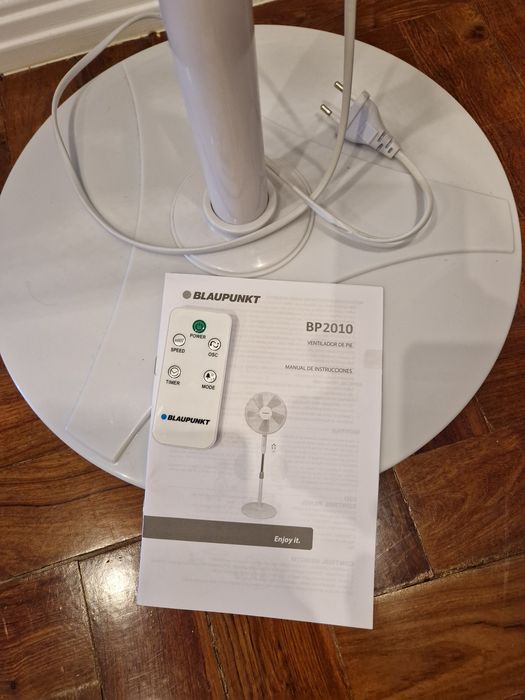 Ventilador de pé Blaupunkt com comando