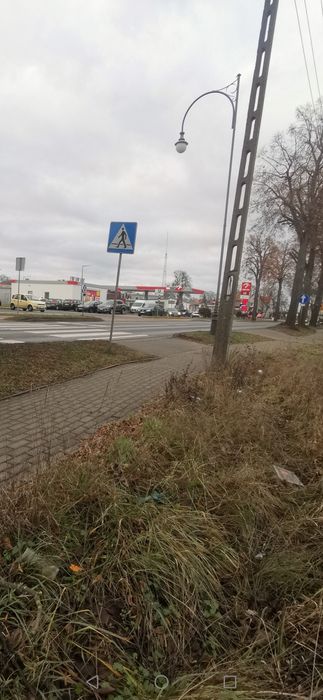 2 Lokale usługowo- handlowe lub 6 mieszkań  z parkingiem