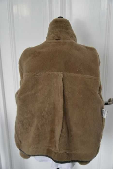 Blusão estilo aviador em pele de ovelha