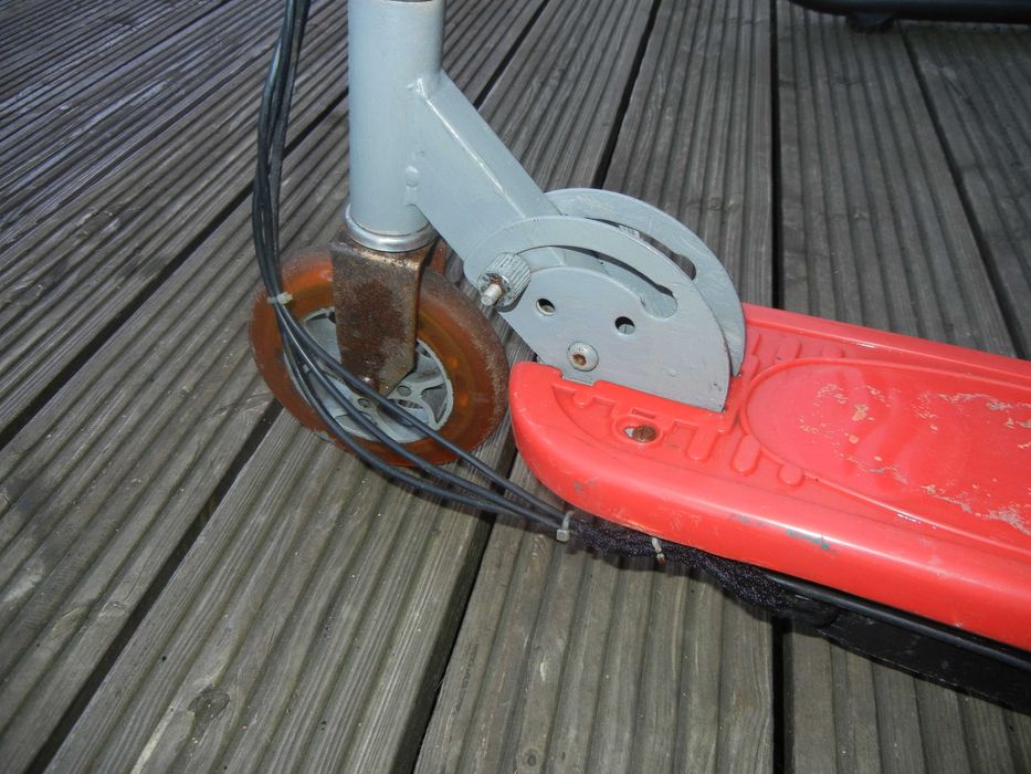 hulajnoga elektryczna starsza po remoncie 24V 90W nowe aku