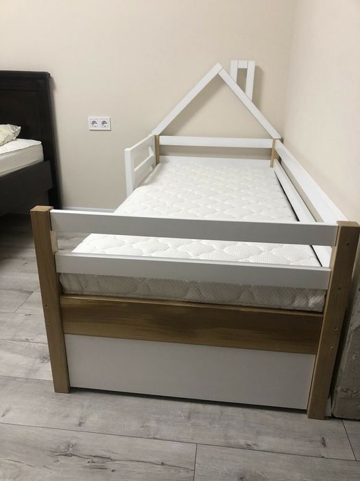 Дитяче-підліткове ліжко