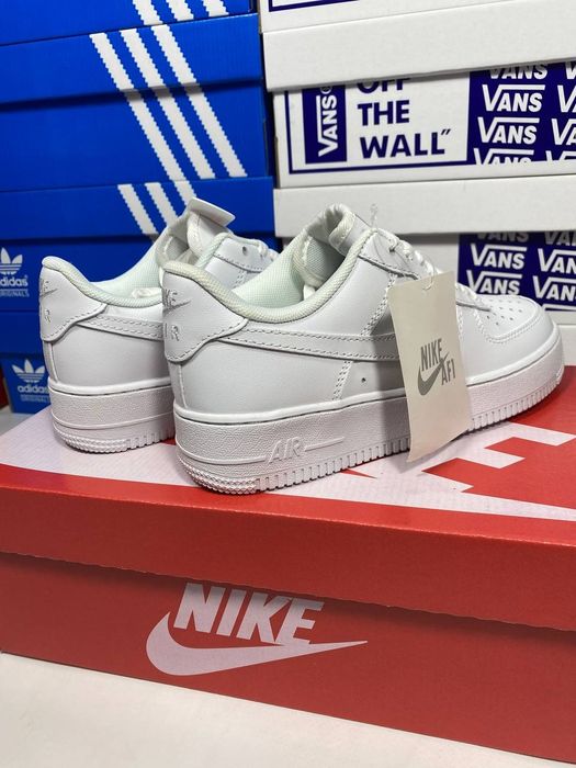 Nike Air force white / женские белые кроссовки / белые кроссовки найк