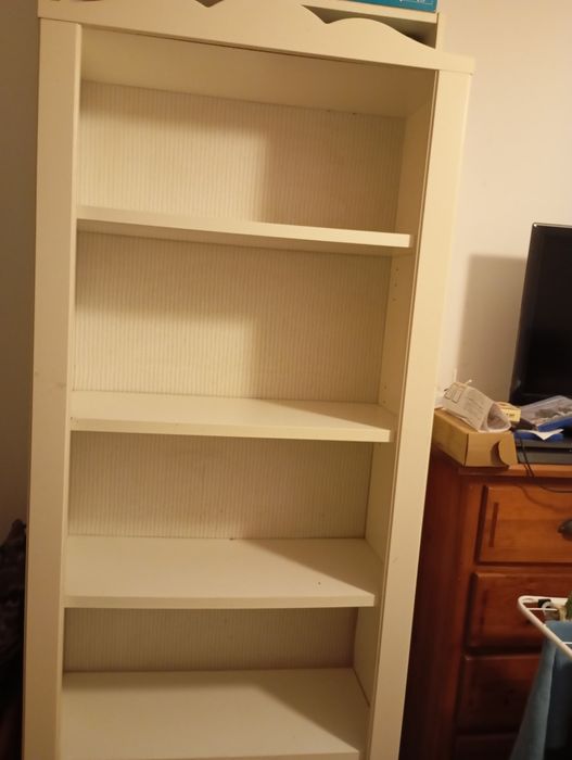 2 Estantes IKEA brancas, cada 75€