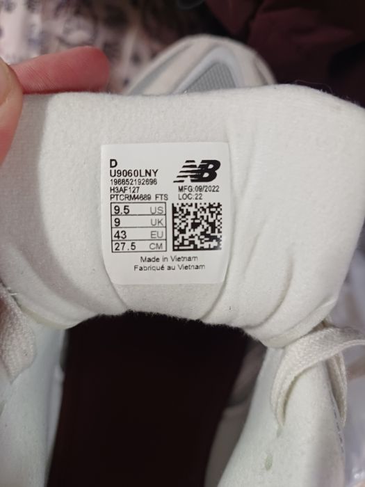 Кросівки new balance 9060, 43 розмір на 27.5