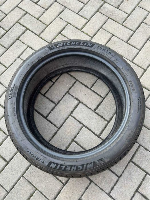 Шини 215/45 R18 93V Michelin e.Primacy
