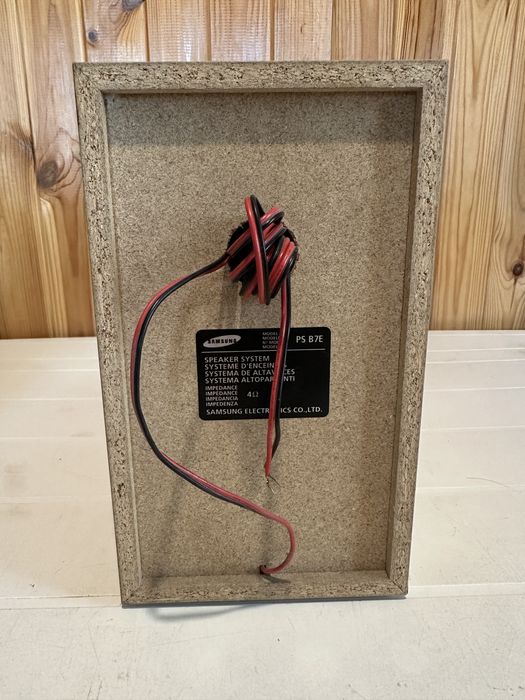 Колонки Samsung 2 Way Bass Reflex Speaker System