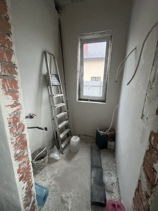 Продам дім дом 140 кв 4 кім в Гнідин Гнедин