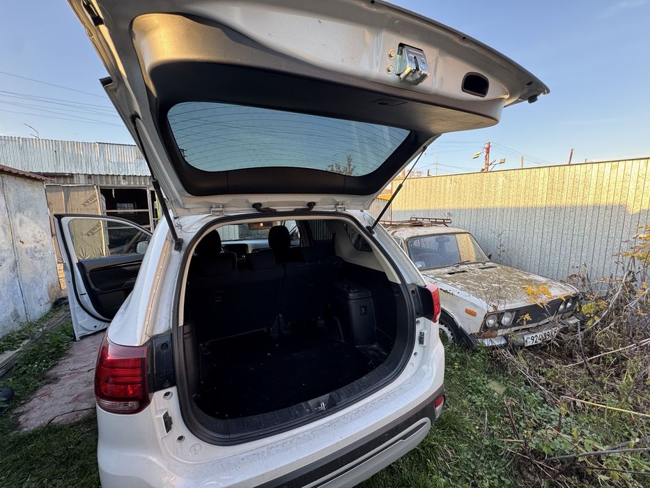 Продаж Mitsubishi Outlander 2021 року