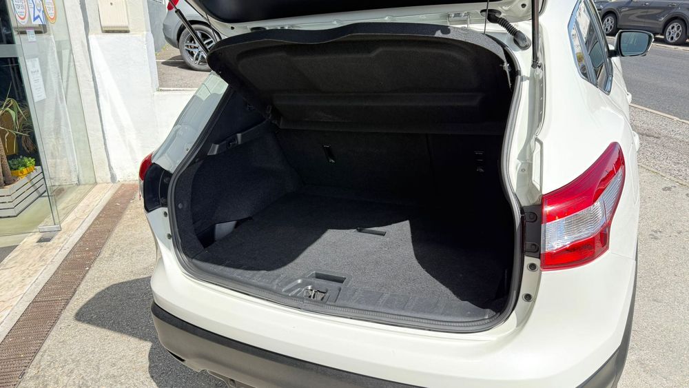 Nissan Qashqai 1.5 dCi N-Connecta 18