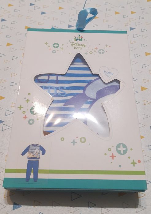 Nowa piżama w pudełku prezentowym rozmiar 12 miesięcy