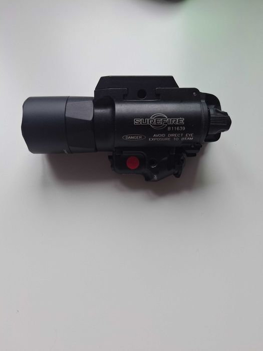 Latarka taktyczna SureFire X400 Ultra (model: X400U-A-RD)