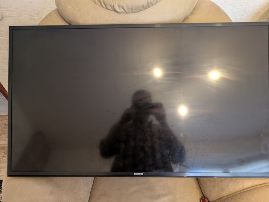 Продам Smart ТВ Samsung UE40KU6000W