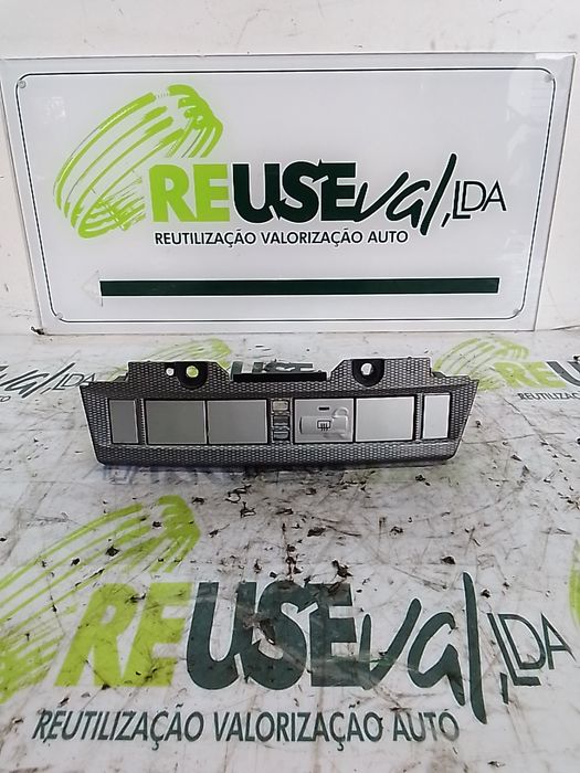 Interruptor de Desembaciador Vidro Frente FORD Focus II Carrinha (DA_)