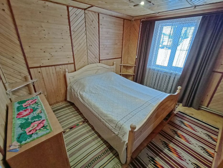 Житло\Відпочинок в Карпатах. Верховина. Приватна садиба.