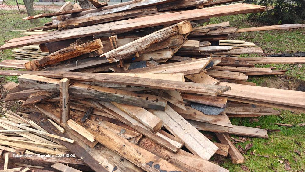 Drewno z rozbiórki dachu